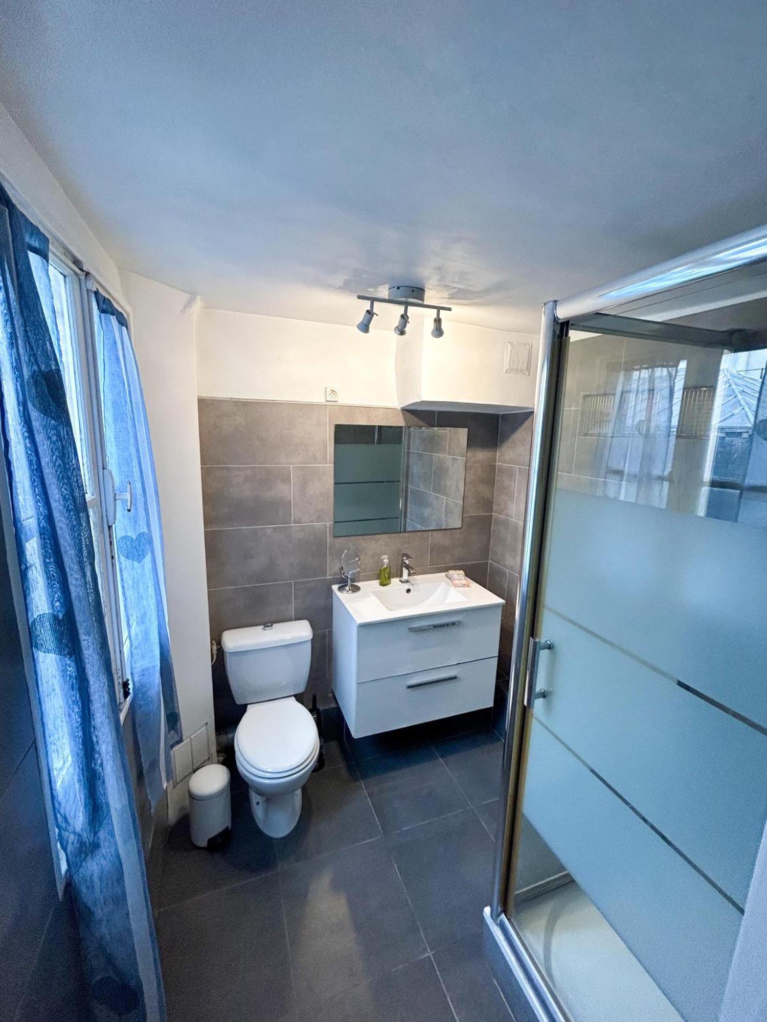 Spacious Apartment In Montparnasse Paris Exterior photo